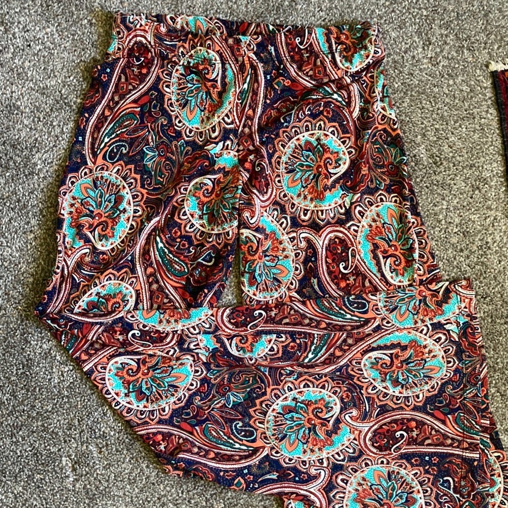 California moonrise hippy bohemian lounge pant size medium. Paisley